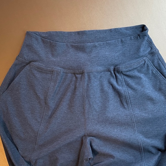 Beyond yoga everyday pants - Picture 4 of 5